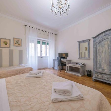 Al Teatro Hotel Verona Bagian luar foto