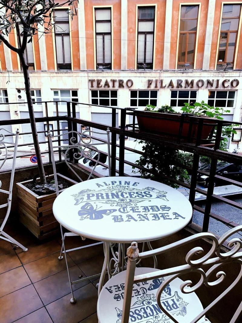 Al Teatro Hotel Verona Bagian luar foto