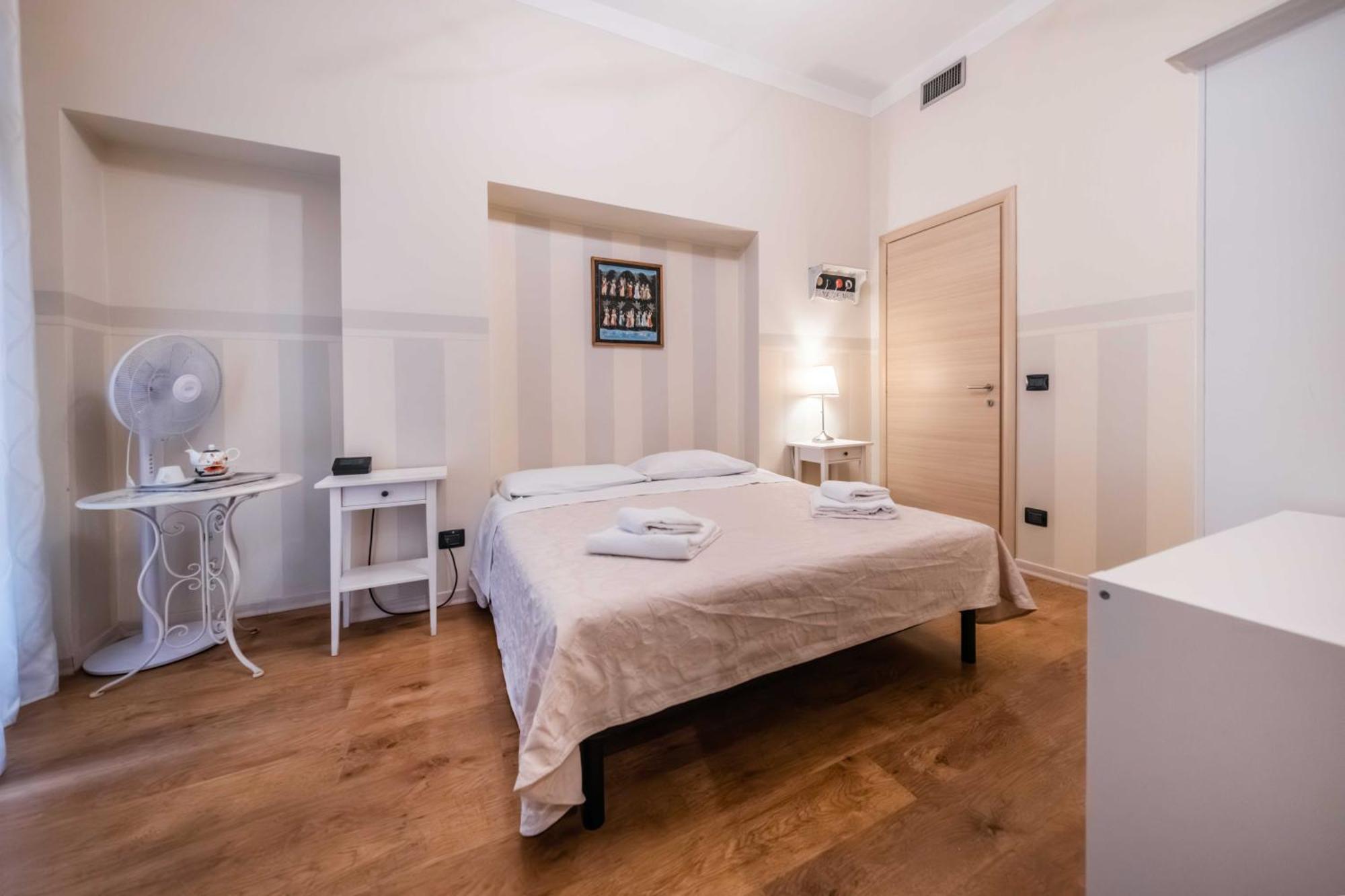 Al Teatro Hotel Verona Bagian luar foto