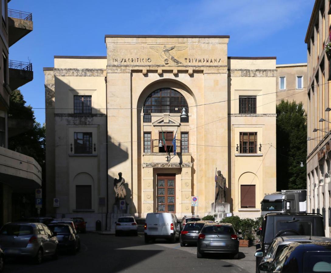 Al Teatro Hotel Verona Bagian luar foto